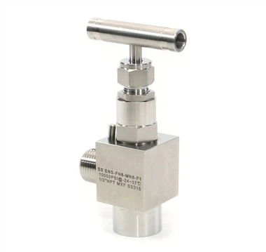 High pressure angle needle valve